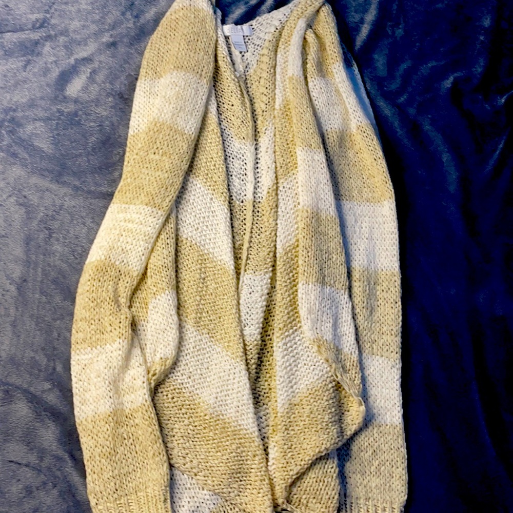 Delias sweater